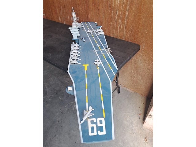 Amerikaans nucleaire vliegdekschip uss enterprice l 1330mm b 310mm h 360mm - afbeelding 2 van  9