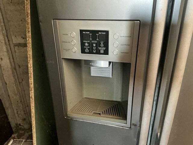 Amerikaanse koelkast lg - afbeelding 3 van  8