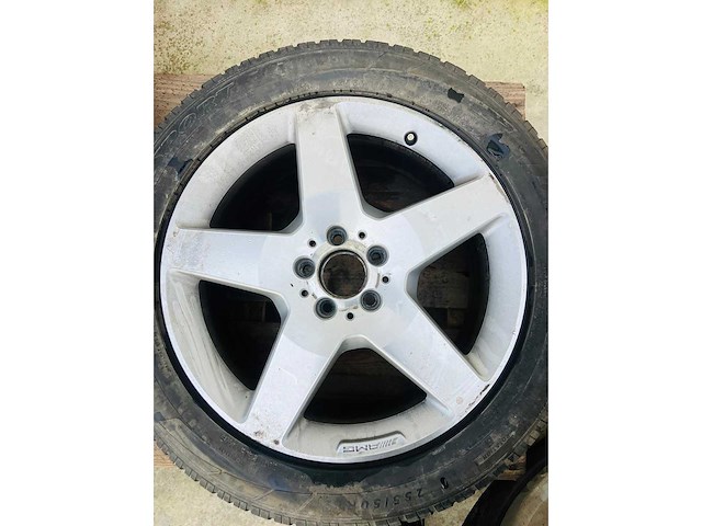 Amg - - dunlop - car tyre - afbeelding 5 van  11