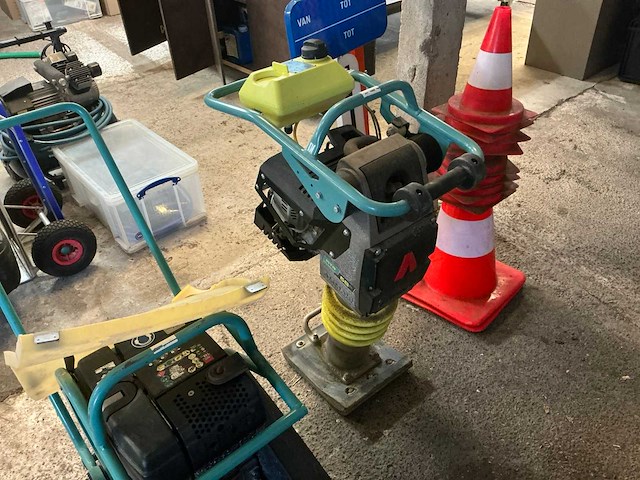 Ammann atr 68p trilstamper - afbeelding 1 van  6