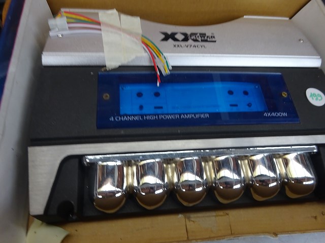 Amplifyer 4x400 watt - afbeelding 1 van  2