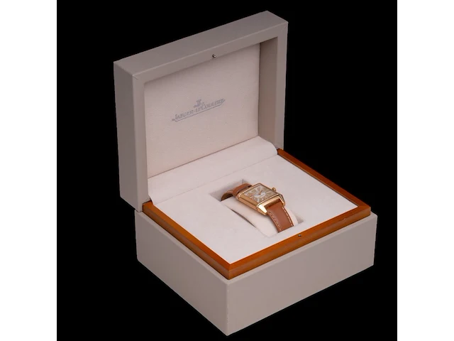 An 18ct rose gold and diamond jaeger-lecoultre reverso squadra, ref. 234.2.46 - afbeelding 2 van  12