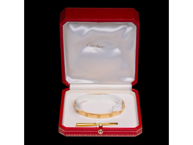An 18ct yellow gold cartier love bracelet, 6,6 x 5,5, weight: 35,4 g - afbeelding 6 van  7