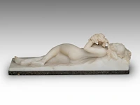 An alabaster reclining female nude among grape vines 17 x 49 cm. (6.69 x 19.28 in.) - afbeelding 6 van  8