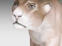 An amphora porcelain figurine of a lioness by arthur strasser (1854-1927) 25 x 44 cm. (9.83 x 17.32 in.) - afbeelding 4 van  12