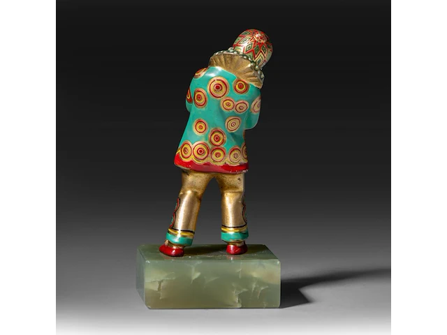 An art deco chryselephantine sculpture of a pierrot on an onyx base, interwar period, total h 12 cm - sculpture h 9,5 cm - total weight 390g (+) - afbeelding 8 van  13