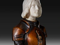An art deco chryselephantine sculpture of jeanne d'arc by george ernest saulo (1865-1945), signed, interwar period, total h 32,5 cm - total weight ca 3500g (+) - afbeelding 9 van  9