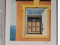 An art folder 'la philosophie et la peinture' containing 7 lithographs by rené magritte (1898-1967), edition by marcel paquet (1979-80), h.c., n° 22/40 folio size: 73.5 x 52.5 cm. (28.94 x 20.67 in.) - afbeelding 18 van  19