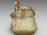 An art nouveau royal dux figural centrepiece 26 x 40 cm. (10.24 x 15 3/4 in.) - afbeelding 2 van  9