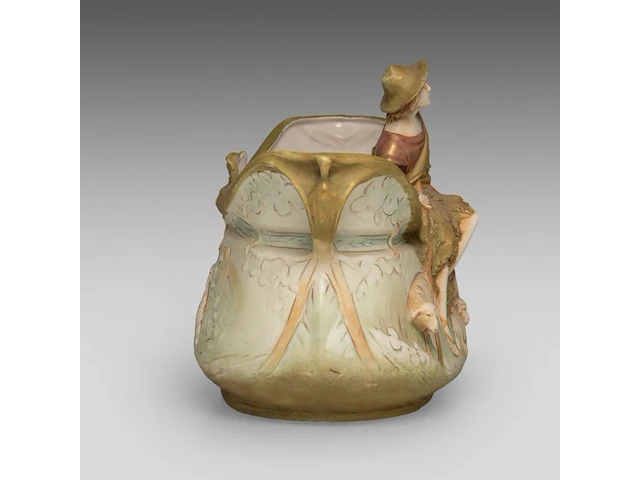 An art nouveau royal dux figural centrepiece 26 x 40 cm. (10.24 x 15 3/4 in.) - afbeelding 4 van  9