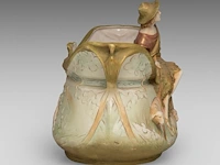 An art nouveau royal dux figural centrepiece 26 x 40 cm. (10.24 x 15 3/4 in.) - afbeelding 4 van  9