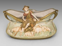 An art nouveau royal dux figural centrepiece 26 x 40 cm. (10.24 x 15 3/4 in.) - afbeelding 6 van  9