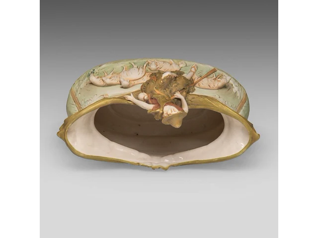An art nouveau royal dux figural centrepiece 26 x 40 cm. (10.24 x 15 3/4 in.) - afbeelding 7 van  9