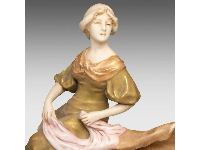 An art nouveau royal dux figural centrepiece 52 x 38 cm. (20.46 x 14.96 in.) - afbeelding 3 van  11