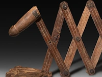 An articulated wooden erotic tool, with a lingam and yoni on the end, rajasthan, india, h 35,5 cm (when closed) - afbeelding 3 van  5