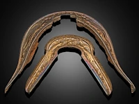 An assembled group of chinese repoussé gilt silver saddle ornaments, liao dynasty (907 - 1125) - afbeelding 7 van  28