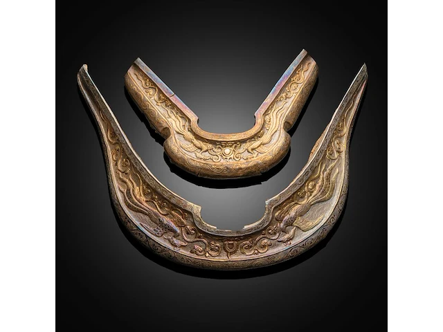 An assembled group of chinese repoussé gilt silver saddle ornaments, liao dynasty (907 - 1125) - afbeelding 8 van  28