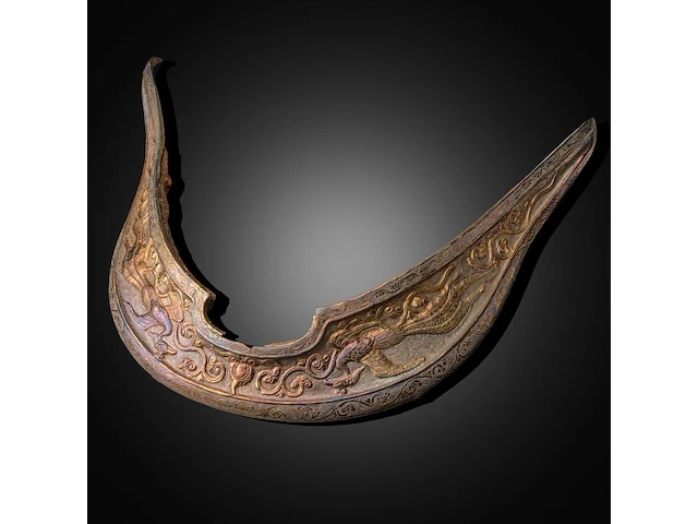 An assembled group of chinese repoussé gilt silver saddle ornaments, liao dynasty (907 - 1125) - afbeelding 15 van  28