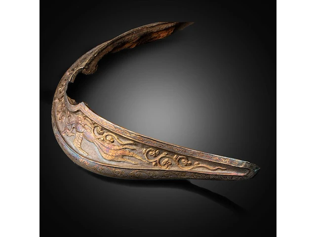 An assembled group of chinese repoussé gilt silver saddle ornaments, liao dynasty (907 - 1125) - afbeelding 16 van  28