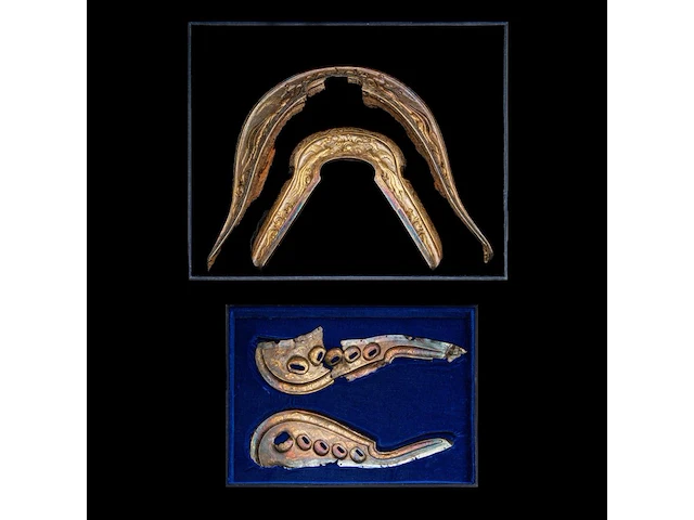 An assembled group of chinese repoussé gilt silver saddle ornaments, liao dynasty (907 - 1125) - afbeelding 21 van  28
