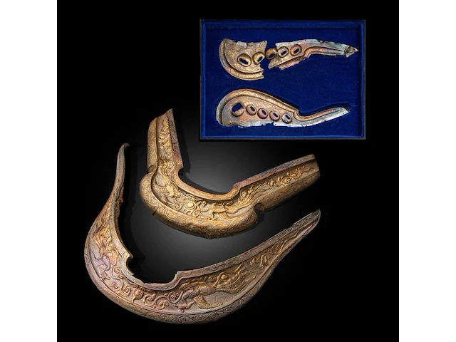 An assembled group of chinese repoussé gilt silver saddle ornaments, liao dynasty (907 - 1125) - afbeelding 12 van  28