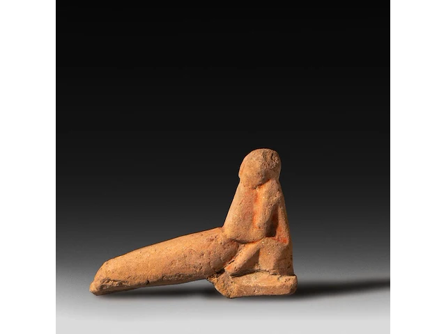 An egyptian phallic limestone figure, new kingdom 7.5 x 11 cm. (2.95 x 4.33 in.) - afbeelding 1 van  5