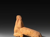 An egyptian phallic limestone figure, new kingdom 7.5 x 11 cm. (2.95 x 4.33 in.) - afbeelding 2 van  5