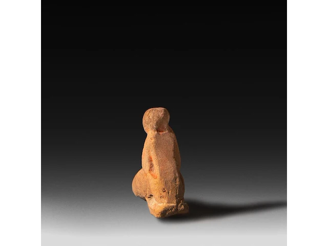 An egyptian phallic limestone figure, new kingdom 7.5 x 11 cm. (2.95 x 4.33 in.) - afbeelding 3 van  5