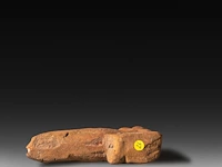 An egyptian phallic limestone figure, new kingdom 7.5 x 11 cm. (2.95 x 4.33 in.) - afbeelding 5 van  5