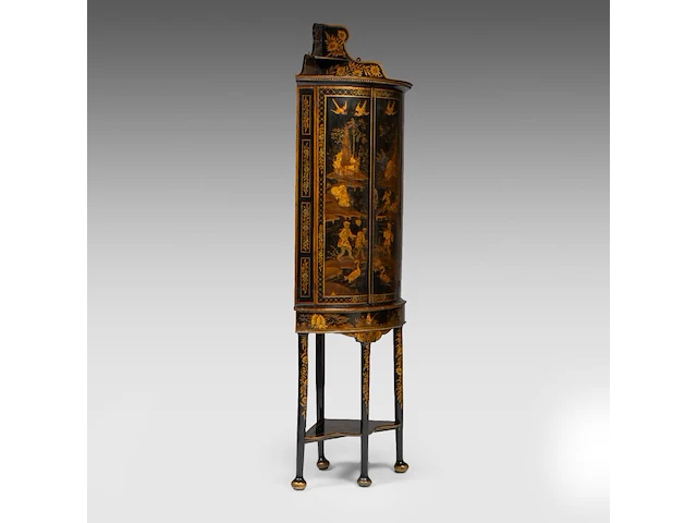 An english georgian black and gilt japanned corner cabinet, 18thc, h 190 - w 60 cm - afbeelding 8 van  10