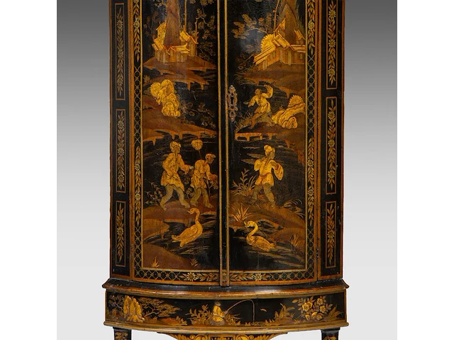 An english georgian black and gilt japanned corner cabinet, 18thc, h 190 - w 60 cm - afbeelding 10 van  10