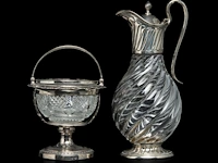 An english silver and glass ewer and a dutch silver bonbonnière, h 22 - 29 cm
