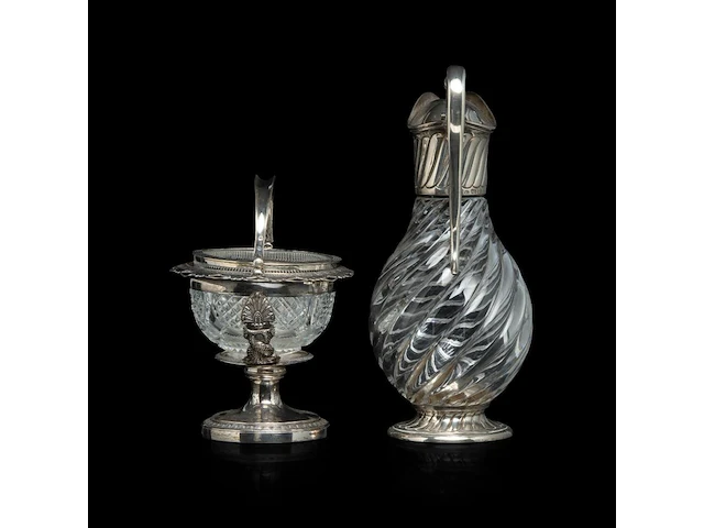 An english silver and glass ewer and a dutch silver bonbonnière, h 22 - 29 cm - afbeelding 2 van  6