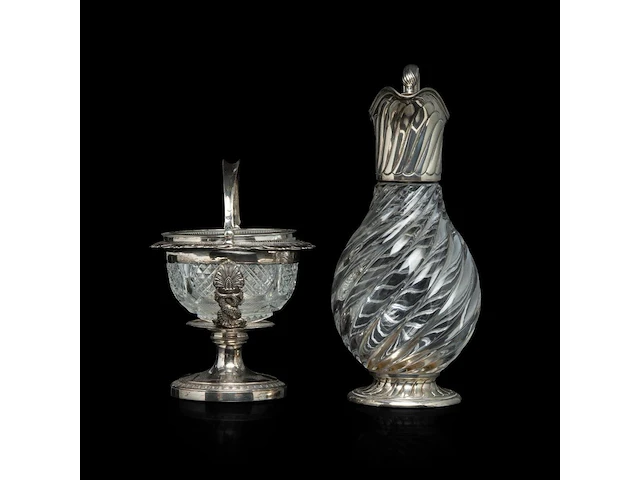 An english silver and glass ewer and a dutch silver bonbonnière, h 22 - 29 cm - afbeelding 4 van  6