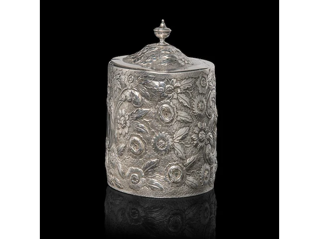 An english silver tea caddy, hallmark london, maker's mark william vincent, weight: 380 g - afbeelding 2 van  6