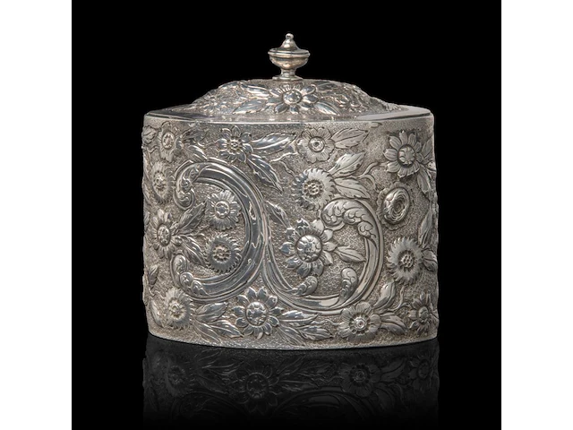 An english silver tea caddy, hallmark london, maker's mark william vincent, weight: 380 g - afbeelding 3 van  6