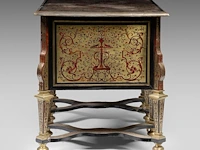 An exceptional and very rare louis xiv boulle marquetry bureau mazarin 84 x 124 x 74 cm. (33.07 x 48.82 x 29.12 in.) - afbeelding 3 van  7