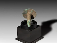 An exceptional antique bronze khmer deflorator, 15/16thc, cambodia 11 cm. (4.33 in.) - afbeelding 4 van  4