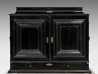 An exceptional antwerp baroque ebony and ebonised cabinet inset with painted copper panels with old testamentic scenes, ca. 1650 77 x 87 x 40 cm. (30.30 x 34 1/4 x 15 3/4 in.), with the plexi stand: 155 cm. (61.02 in.) - afbeelding 2 van  27