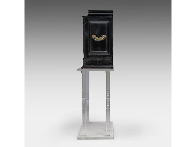 An exceptional antwerp baroque ebony and ebonised cabinet inset with painted copper panels with old testamentic scenes, ca. 1650 77 x 87 x 40 cm. (30.30 x 34 1/4 x 15 3/4 in.), with the plexi stand: 155 cm. (61.02 in.) - afbeelding 22 van  27