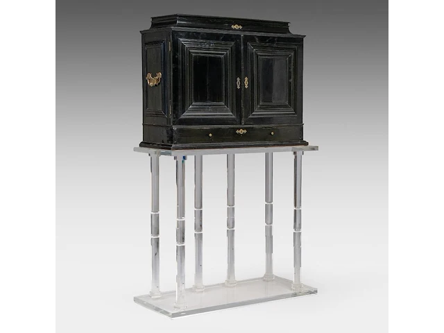 An exceptional antwerp baroque ebony and ebonised cabinet inset with painted copper panels with old testamentic scenes, ca. 1650 77 x 87 x 40 cm. (30.30 x 34 1/4 x 15 3/4 in.), with the plexi stand: 155 cm. (61.02 in.) - afbeelding 25 van  27