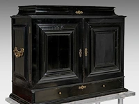 An exceptional antwerp baroque ebony and ebonised cabinet inset with painted copper panels with old testamentic scenes, ca. 1650 77 x 87 x 40 cm. (30.30 x 34 1/4 x 15 3/4 in.), with the plexi stand: 155 cm. (61.02 in.) - afbeelding 26 van  27