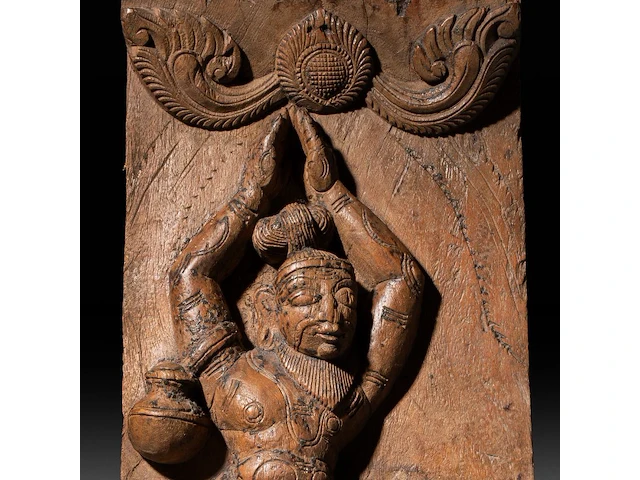 An exceptional carved wooden panel of a sadhu with an erection, tamil nadu, india, 19thc 51 x 20 cm. (20.07 x 7.87 in.) - afbeelding 3 van  4