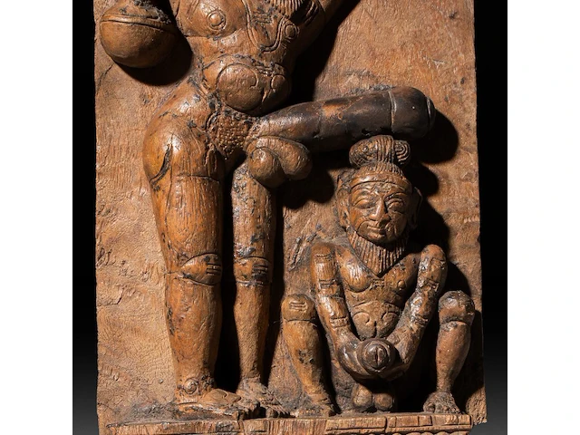 An exceptional carved wooden panel of a sadhu with an erection, tamil nadu, india, 19thc 51 x 20 cm. (20.07 x 7.87 in.) - afbeelding 4 van  4