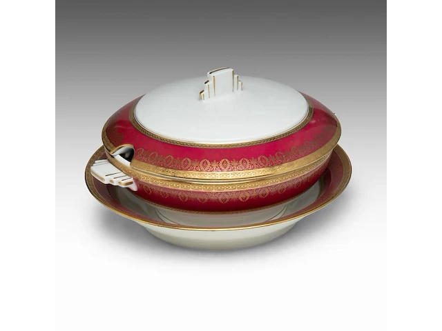 An extensive limoges porcelain service (100 pieces) - afbeelding 6 van  15