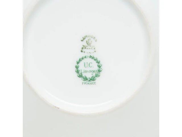 An extensive limoges porcelain service (100 pieces) - afbeelding 7 van  15