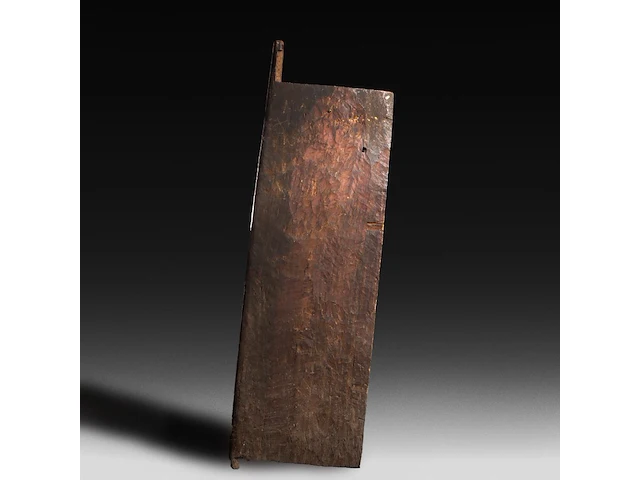 An important 'oda matan' timor house door in exotic hardwood, 170 x 52 cm. (66.93 x 20.46 in.) - afbeelding 2 van  4