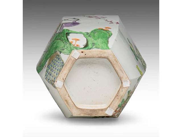 An imposing chinese qianjiangcai 'birds amongst flower branches' facetted vase, republic period, h 66 cm - afbeelding 8 van  8