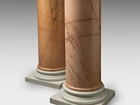 An imposing pair of yellow sienna and carrara marble columns 119 cm. (46.85 in.) - afbeelding 3 van  7