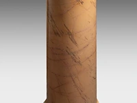 An imposing pair of yellow sienna and carrara marble columns 119 cm. (46.85 in.) - afbeelding 5 van  7